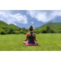 Private Yoga-Tagestour im Schatten von Tajmahal mit Mittagessen