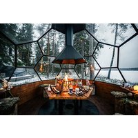 Aurora Borealis Dinner in einem Glasiglu