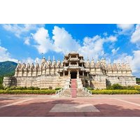 Private Tagestour zum Kumbhalgarh Fort und Ranakpur Jain Tempel von Udaipur