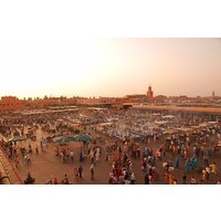 PRIVATE 7-Tage-Route: Marrakesch nach Marrakesch über die Merzouga-Wüste mit 4 * Hotels Inc.