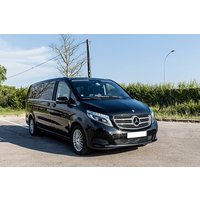 Ankunftstransfer vom Flughafen Porto OPO nach Porto in einem privaten Auto / Van