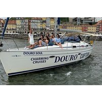 Private Geburtstagsfeier in einem Segelboot in Porto