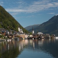 Von Wien: Hallstatt, Salzburg, Melk, Alpen & Seen Tagesausflug